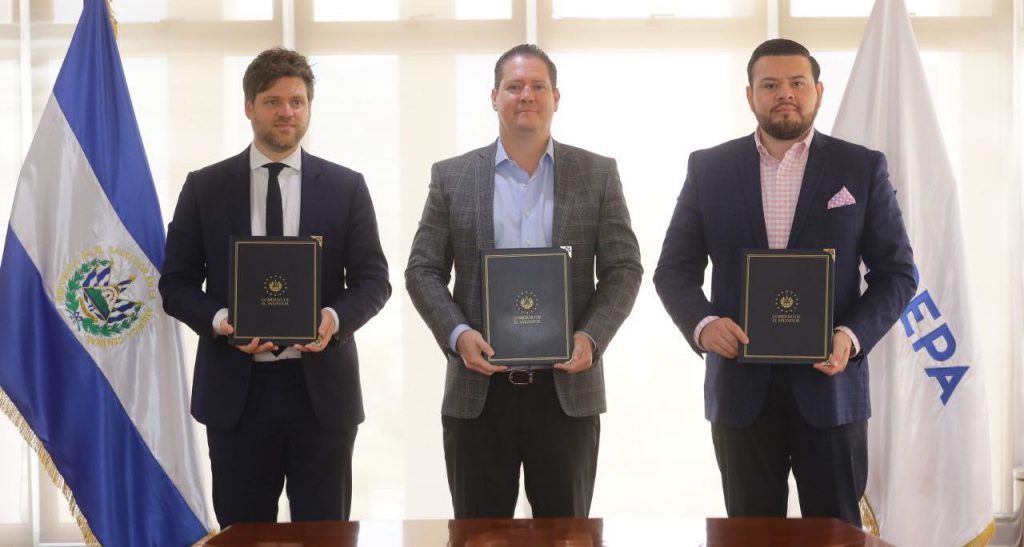 El Salvador firma memorando de entendimiento con el Puerto de Amberes de Bélgica