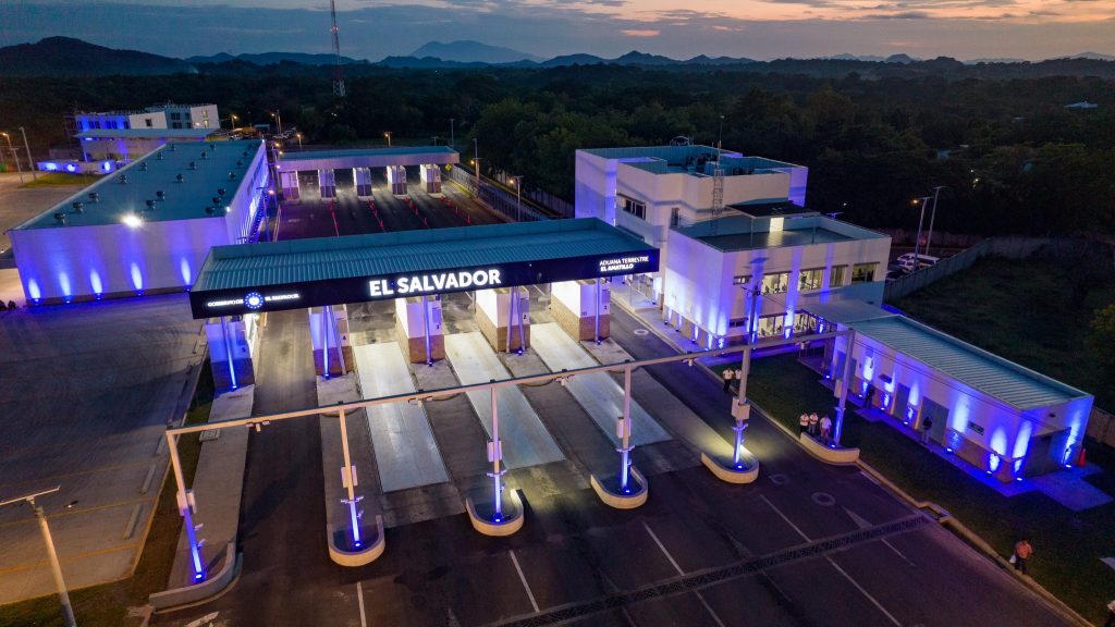 Gobierno de El Salvador inaugura moderna aduana terrestre en frontera El Amatillo
